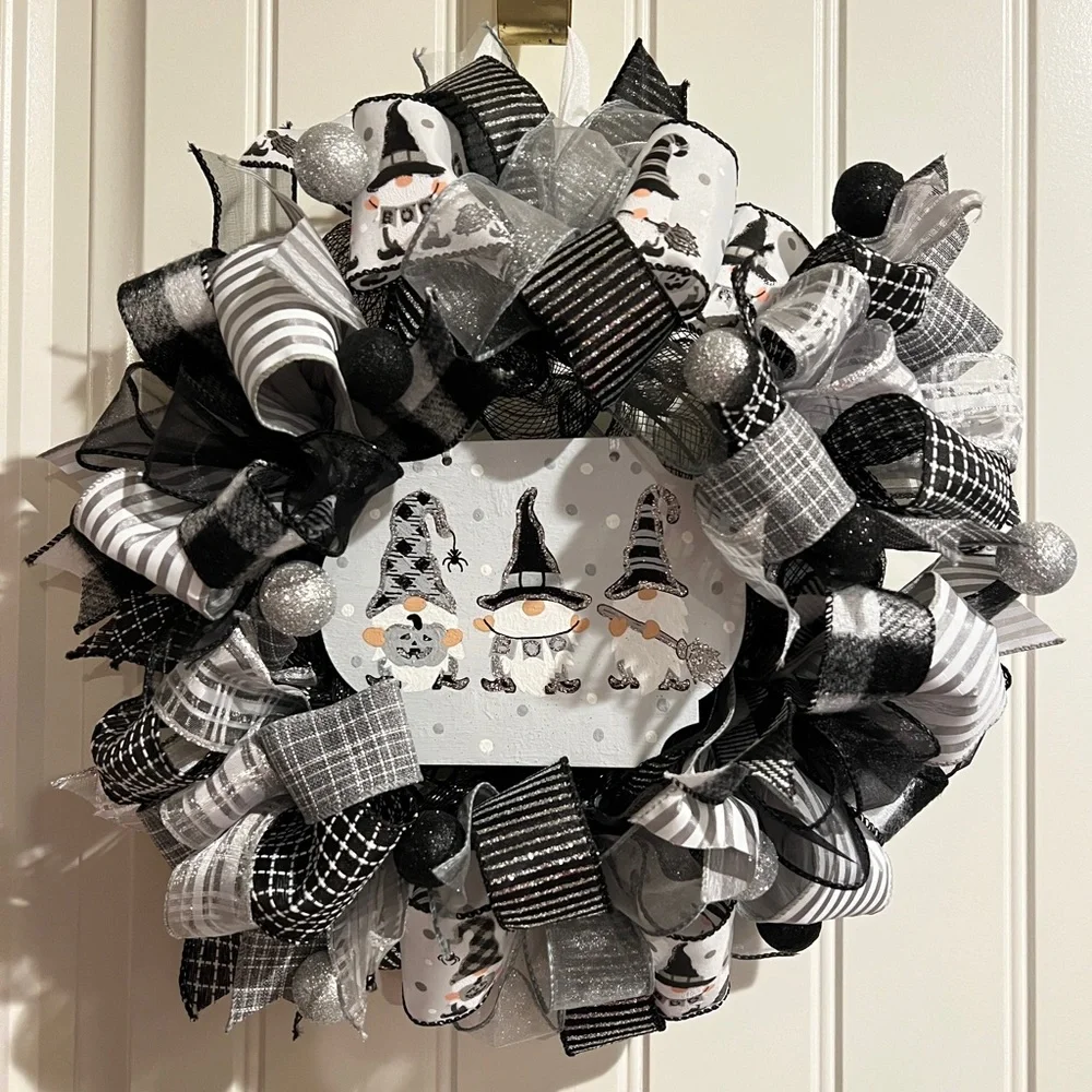 13 inch Halloween Ribbon Wreath Black White Gnome MW2